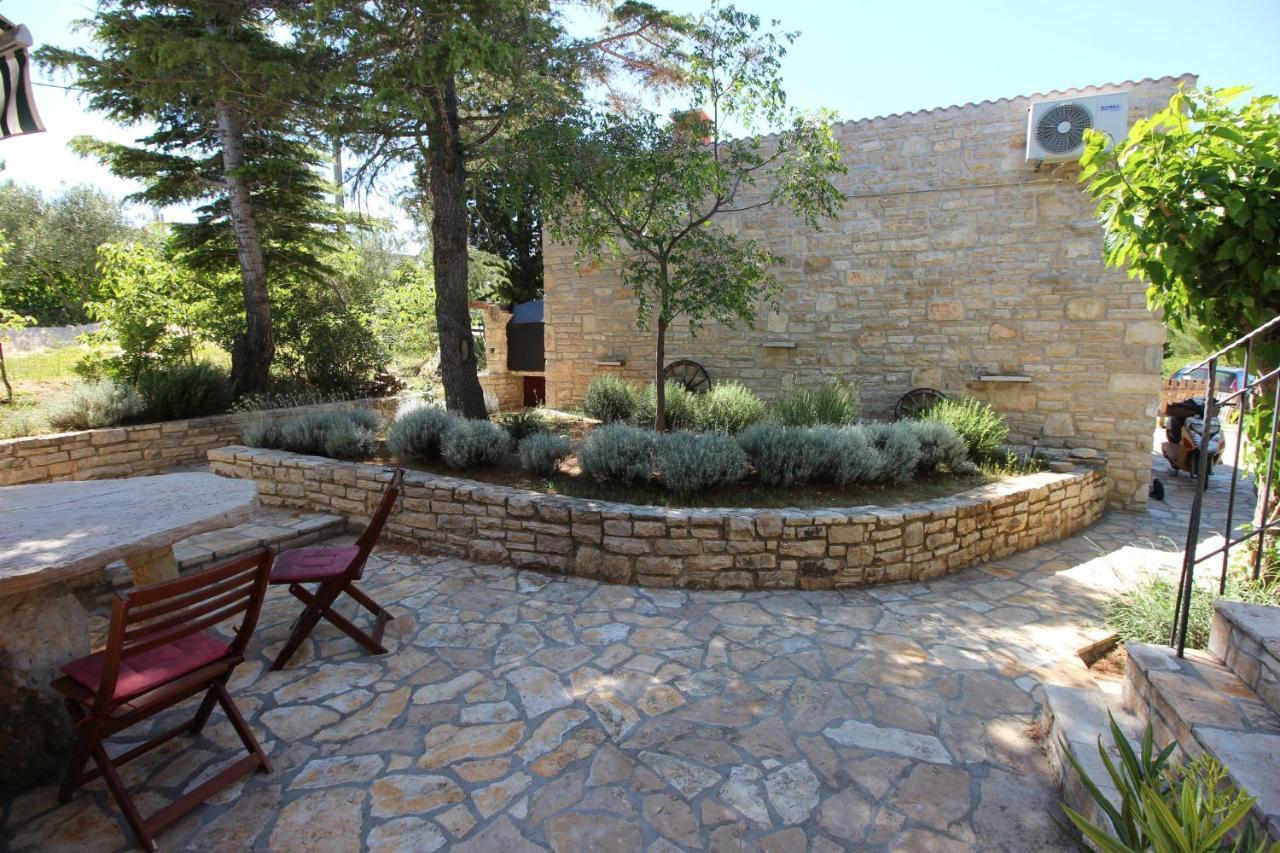 Stone House Skrivena Villa Pridraga Exterior foto