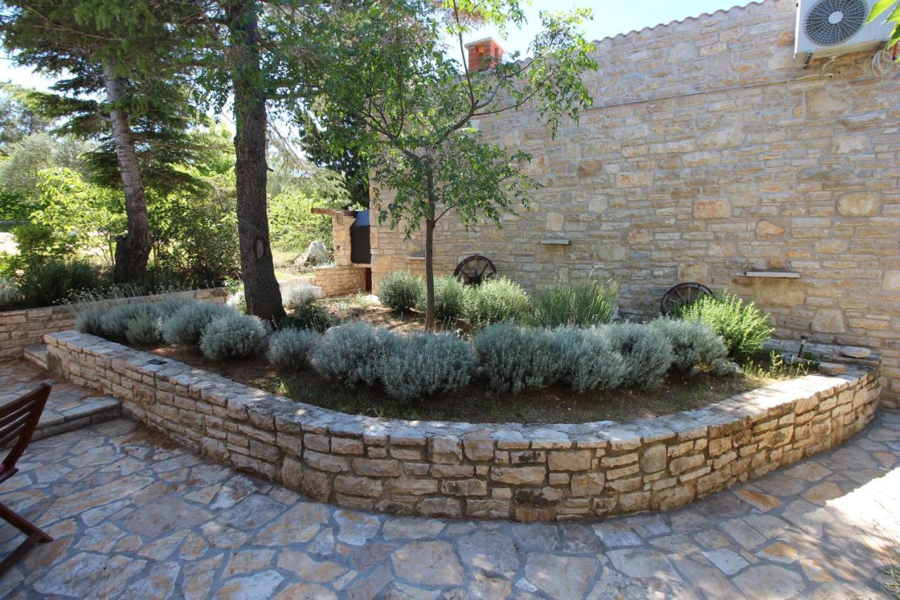 Stone House Skrivena Villa Pridraga Exterior foto